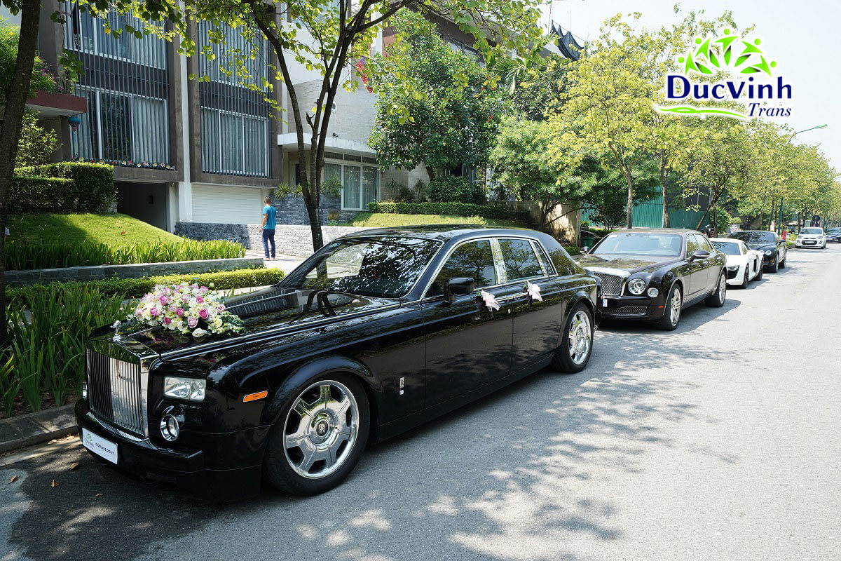 Hình ảnh siêu xe Roll Royce Phantom Đen cưới hỏi