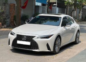 Cho Thuê Xe Lexus IS Hạng Sang