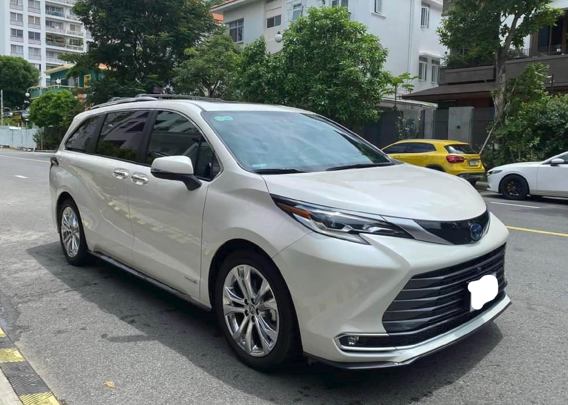 Cho Thuê Xe Toyota Sienna Hạng Sang