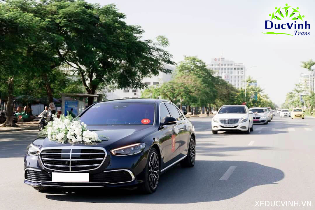Cho thuê xe cưới Mercedes S màu đen