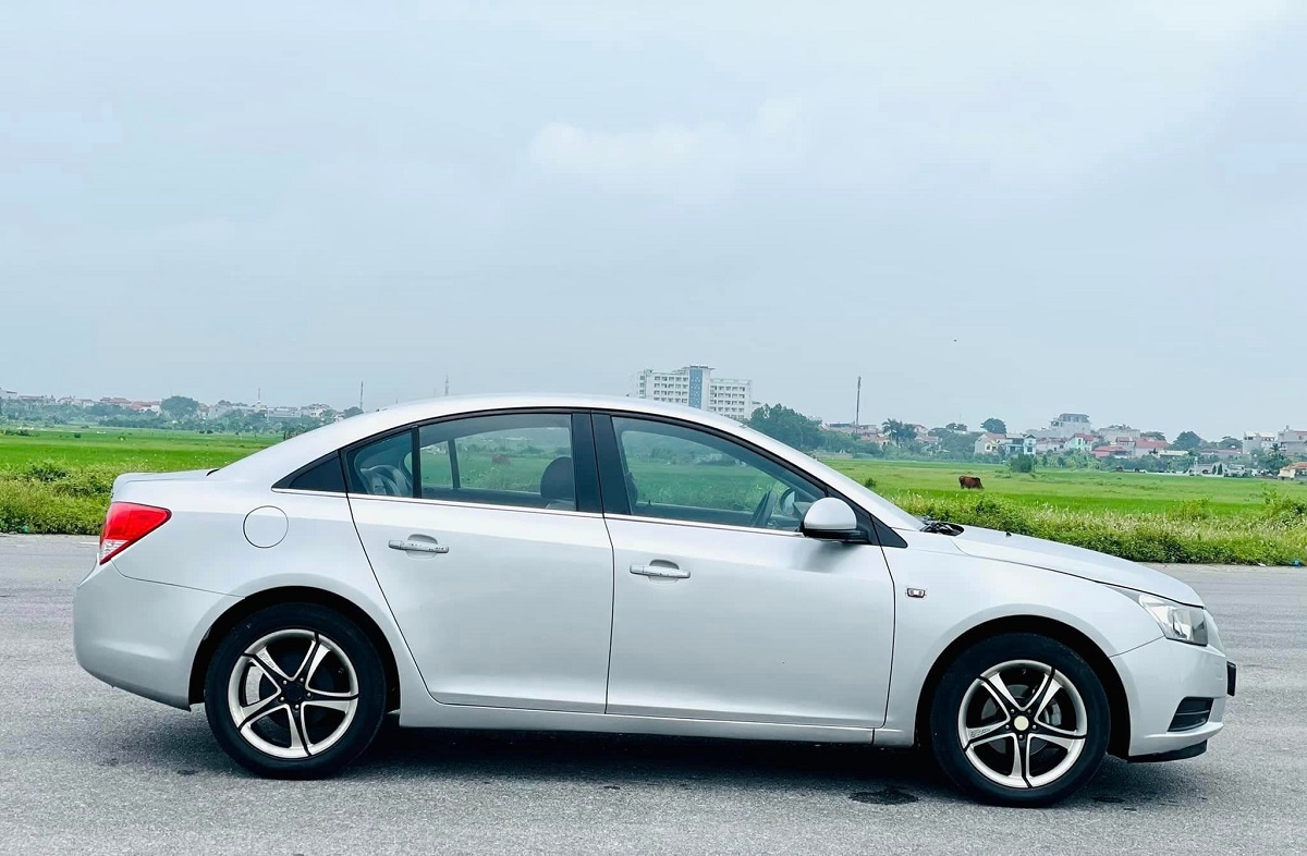 Dịch vụ cho thuê xe Chevrolet cruze tự lái
