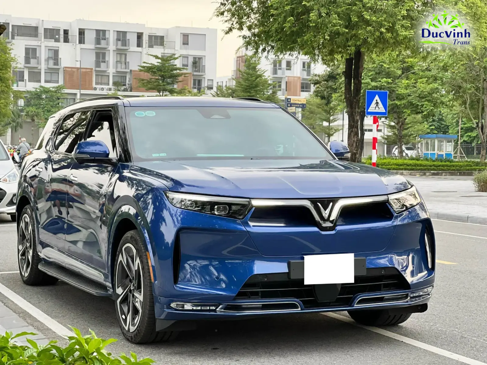 Cho Thuê Xe Vinfast VF9 Đời Mới