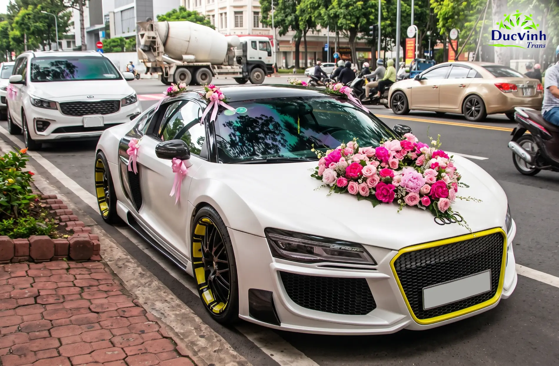 Cho Thuê Siêu Xe Cưới Audi R8 Sang Trọng