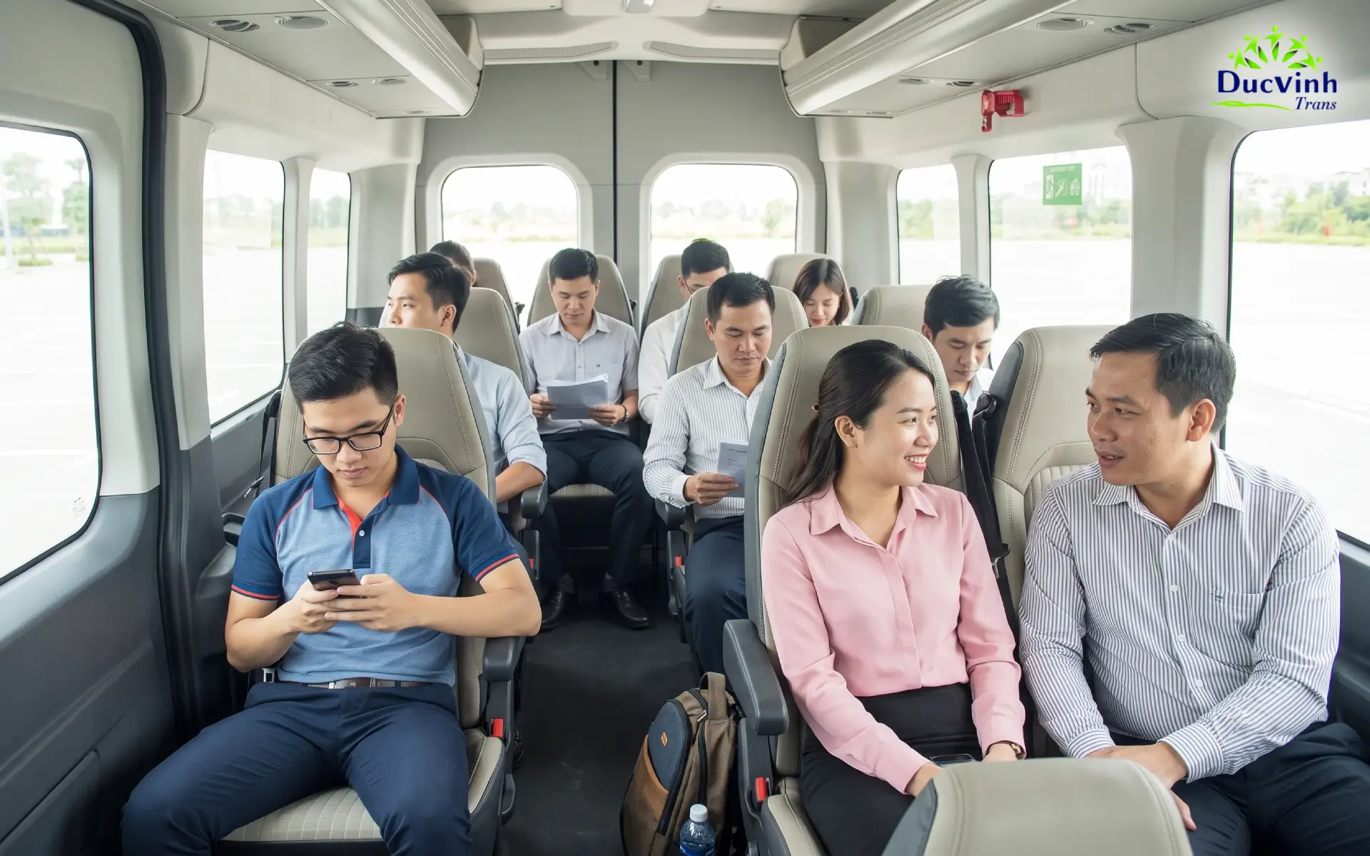 Cho Thuê Xe 16 Chỗ Đưa Đón Nhân Viên