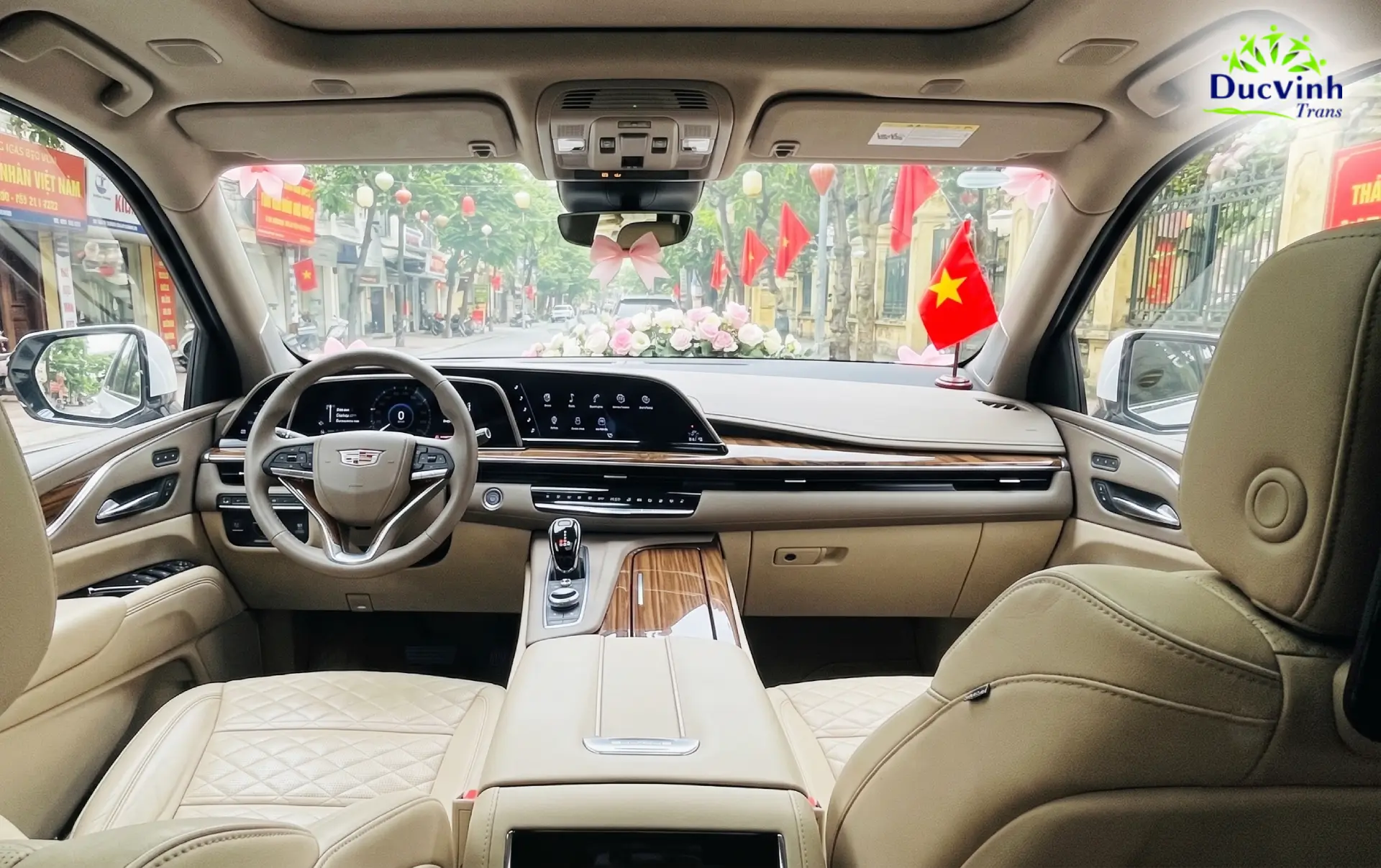 Cho Thuê Xe Cưới Cadillac Escalade Hạng Sang